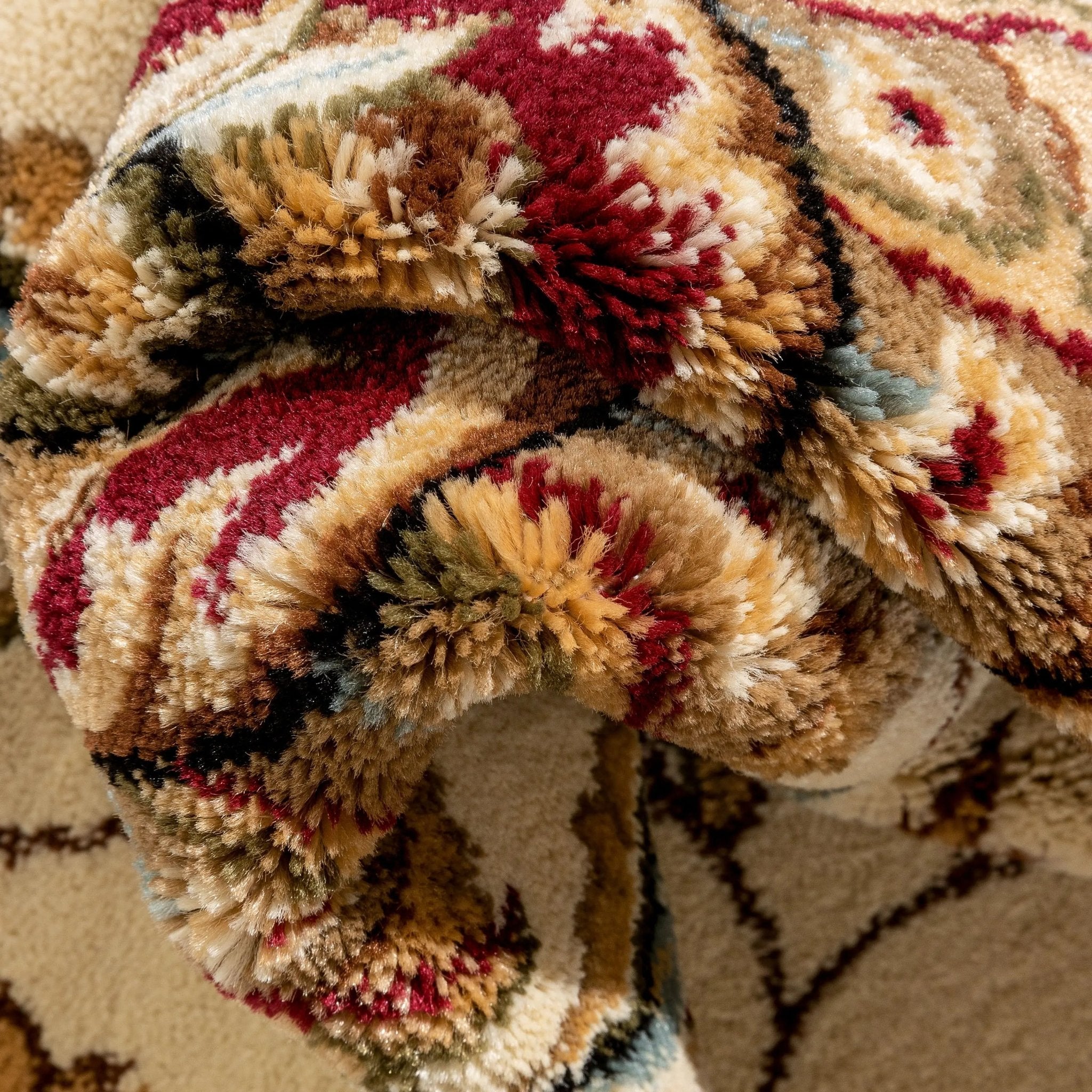 Abbasi Ivory Traditional Rug Well Woven