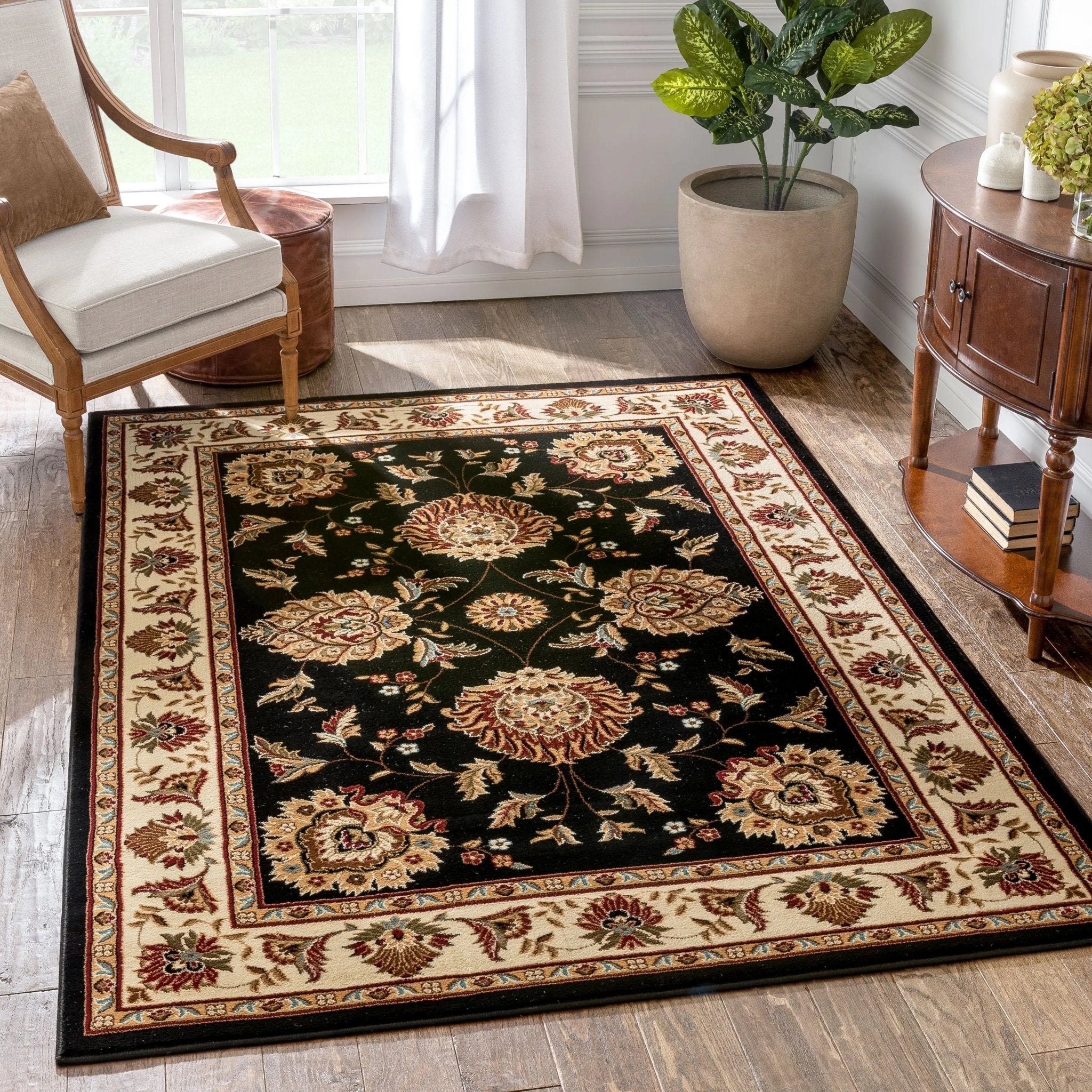 Abbasi Black Traditional Rug Well Woven