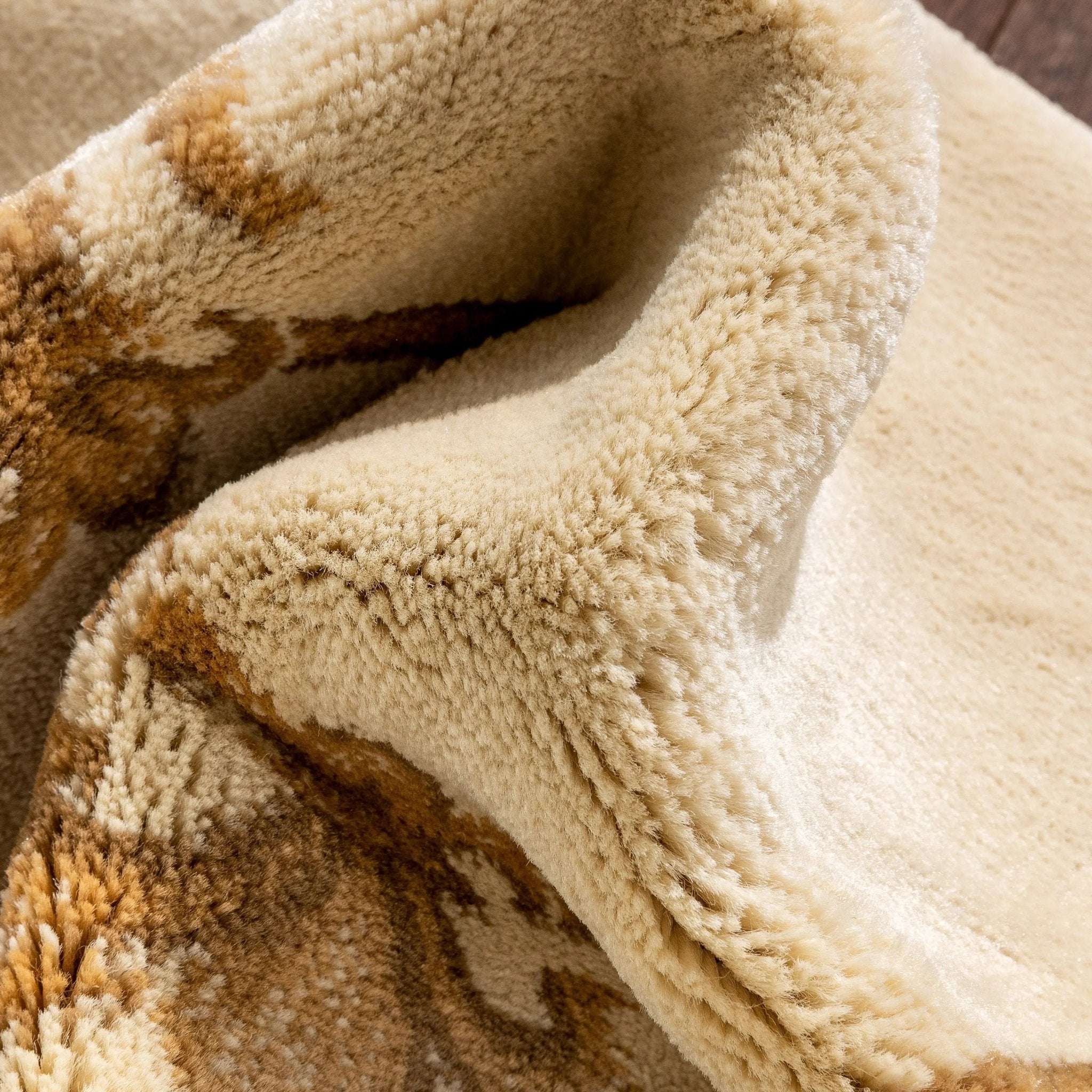 Fleur De Lis Ivory Formal Rug Well Woven