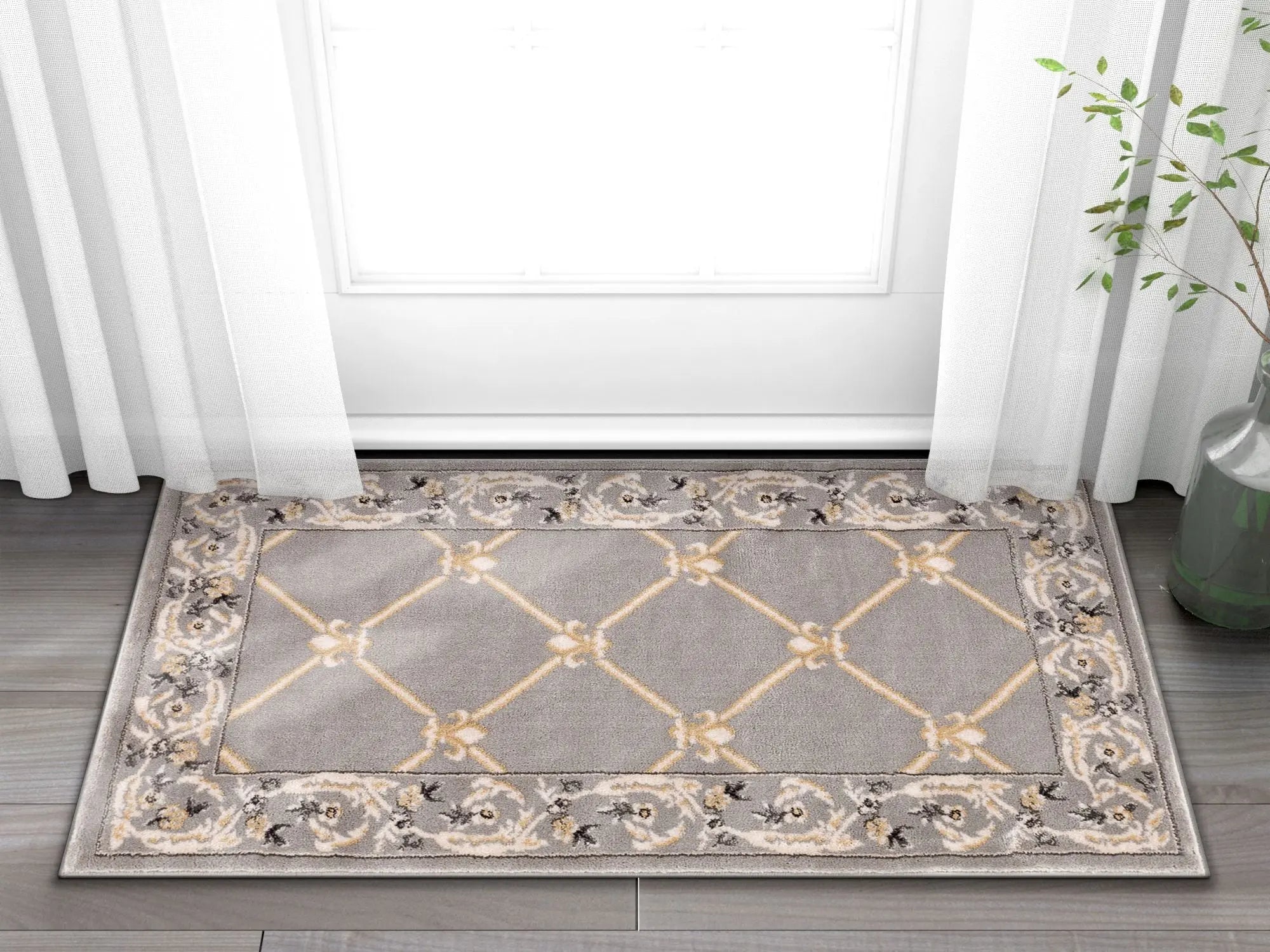 Fleur De Lis Grey Traditional Rug Well Woven