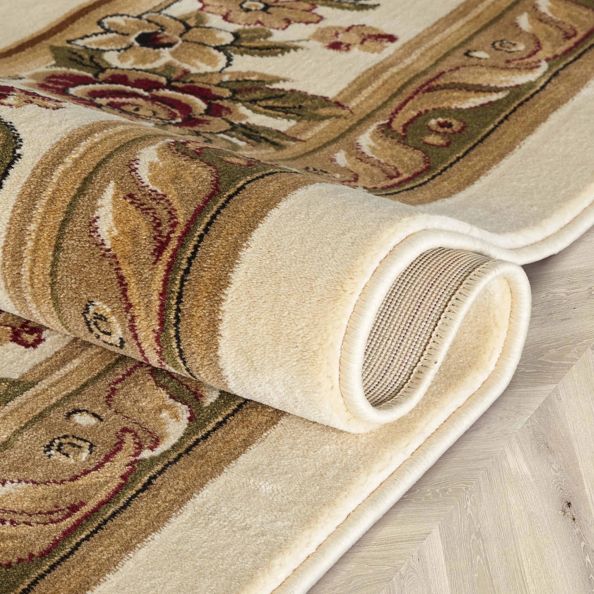 Le Petit Palais Ivory Traditional Rug Well Woven