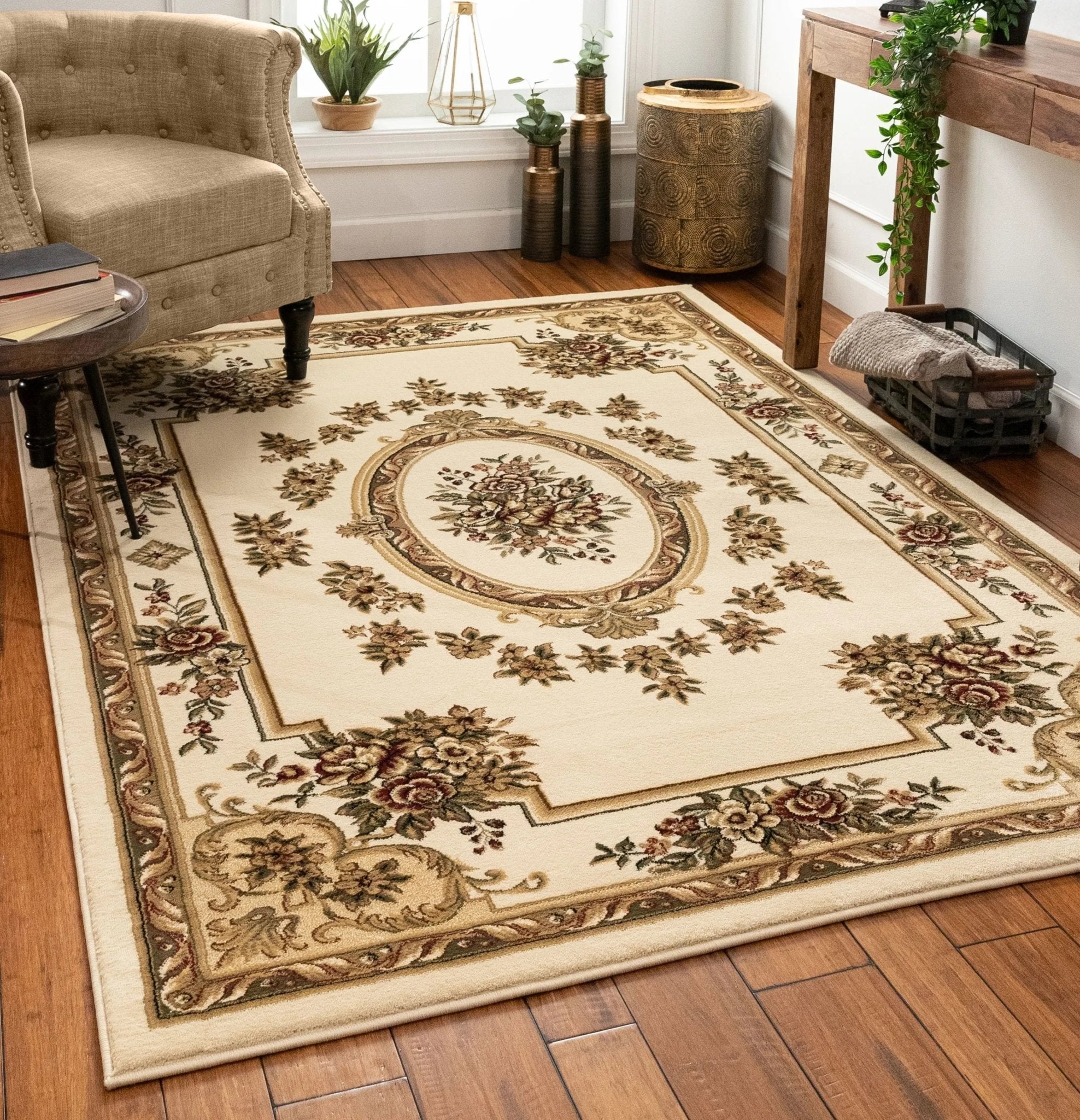 Le Petit Palais Ivory Traditional Rug Well Woven