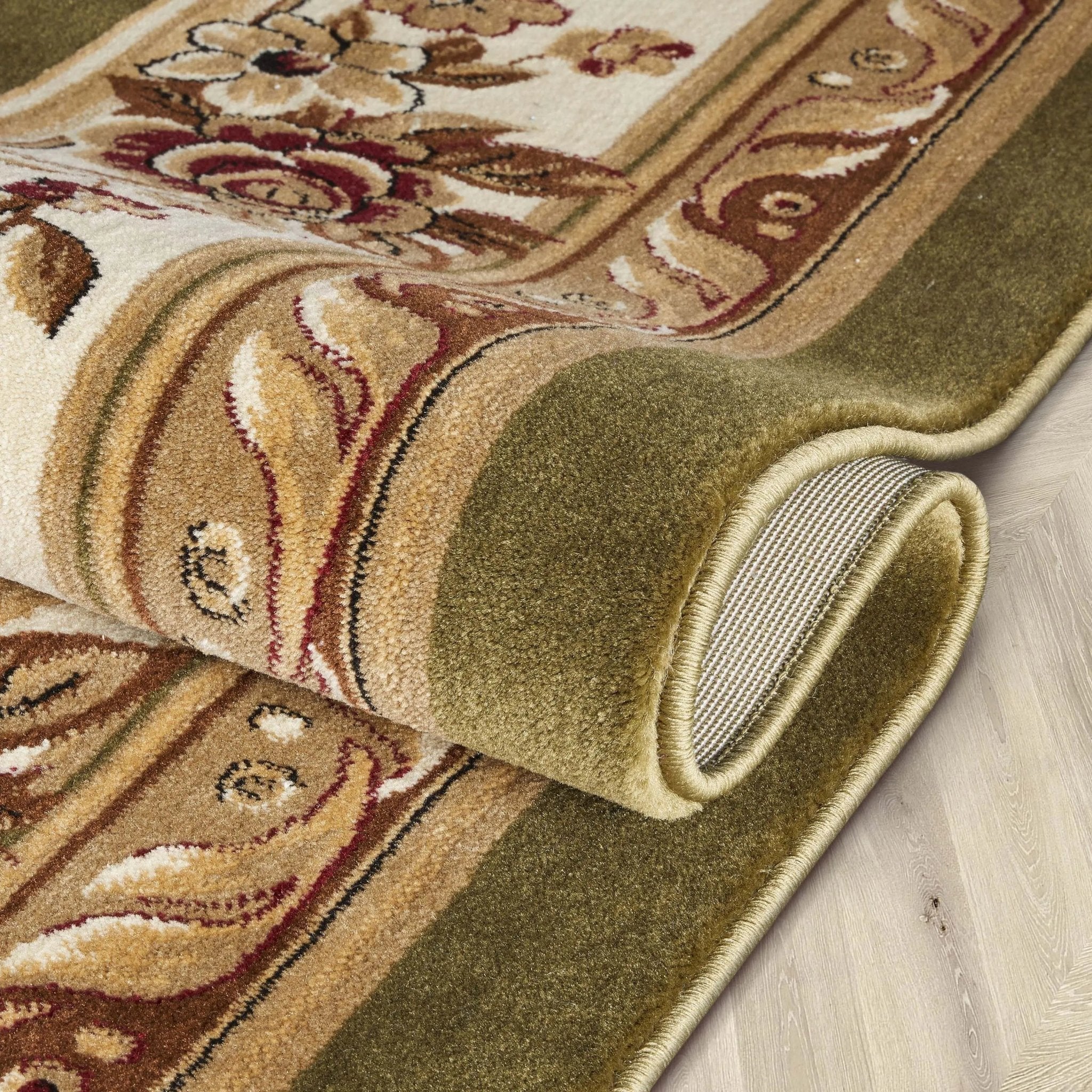 Le Petit Palais Green Traditional Rug Well Woven