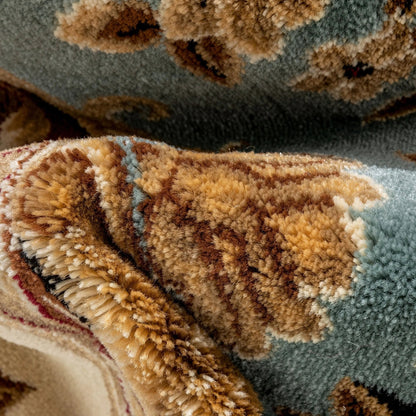 Le Petit Palais Light Blue Traditional Rug Well Woven