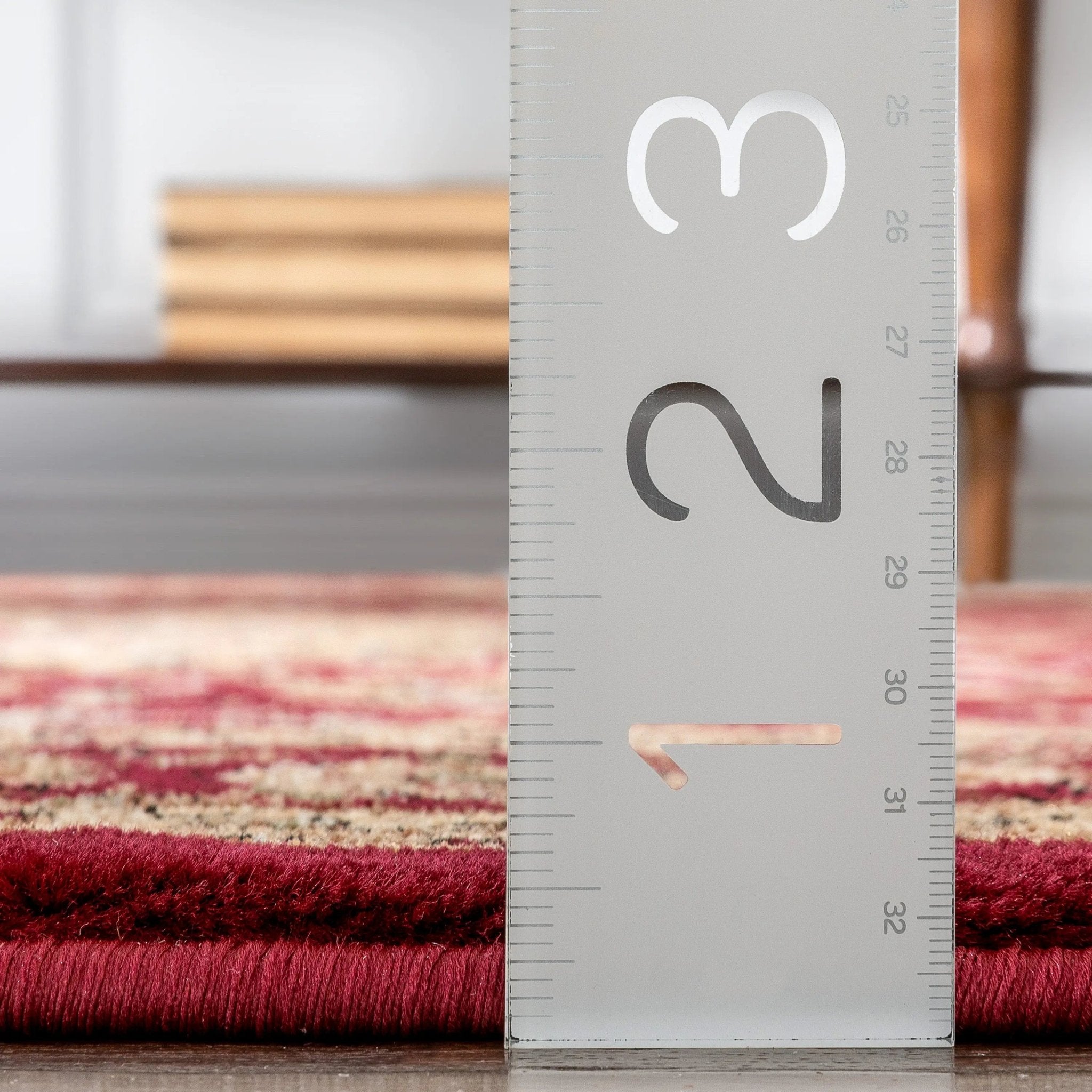 Aviva Red Traditional Rug Well Woven