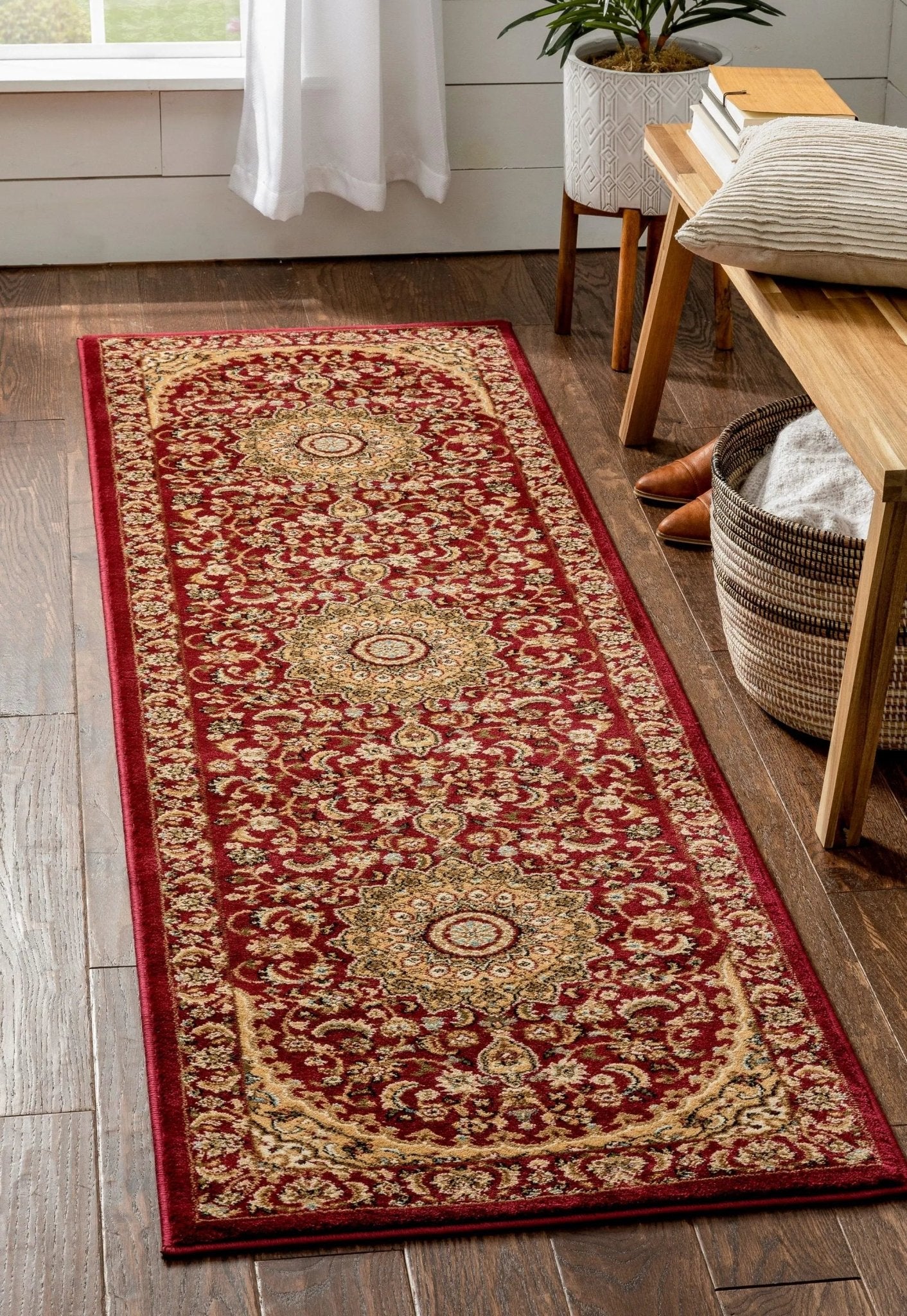 Aviva Red Traditional Rug Well Woven
