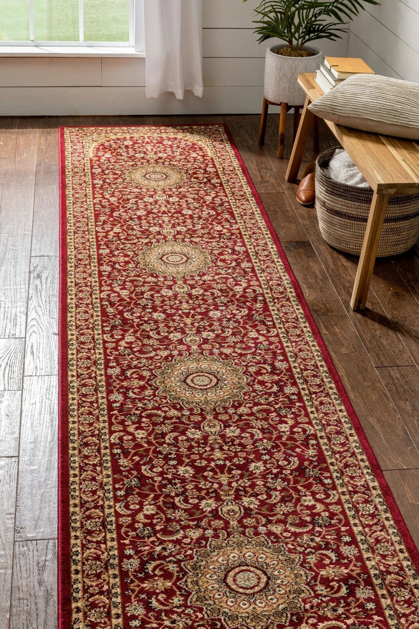Aviva Red Traditional Rug Well Woven
