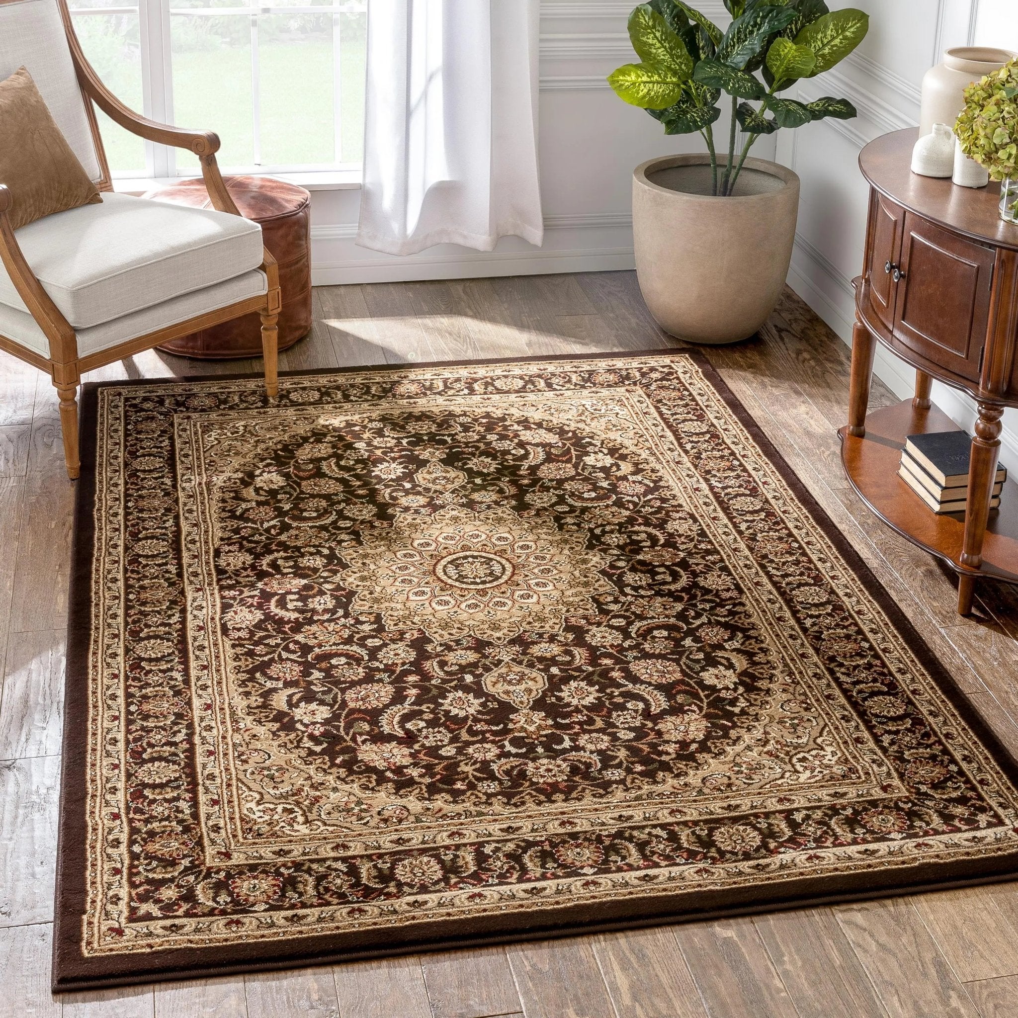Aviva Brown Traditional Rug Well Woven