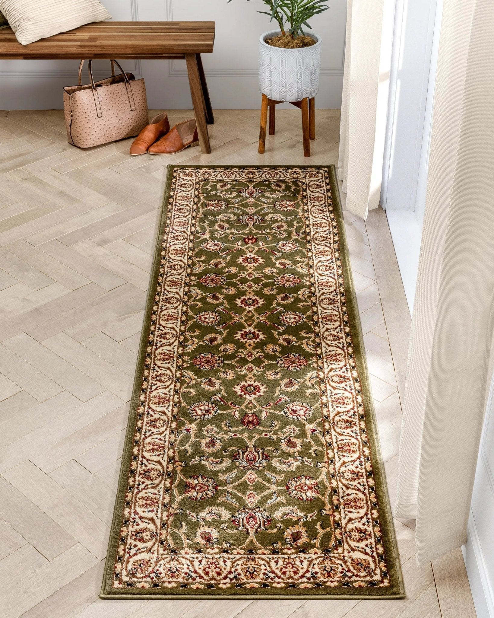 Sarouk Green Traditional Rug - Well Woven