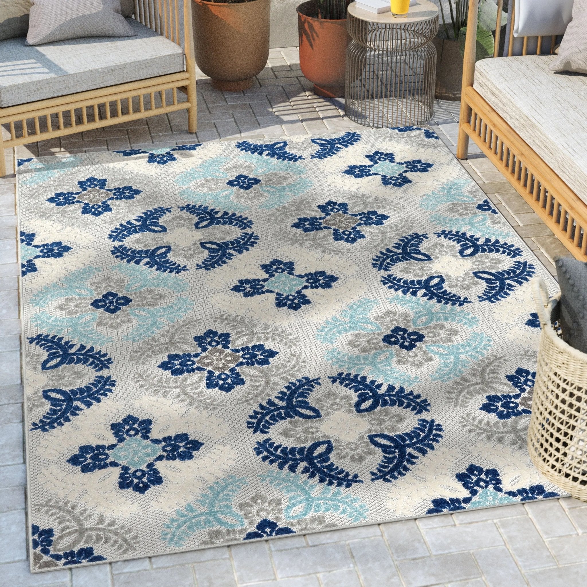 Loewy Modern Geometric Indoor/Outdoor Blue High-Low Rug Well Woven