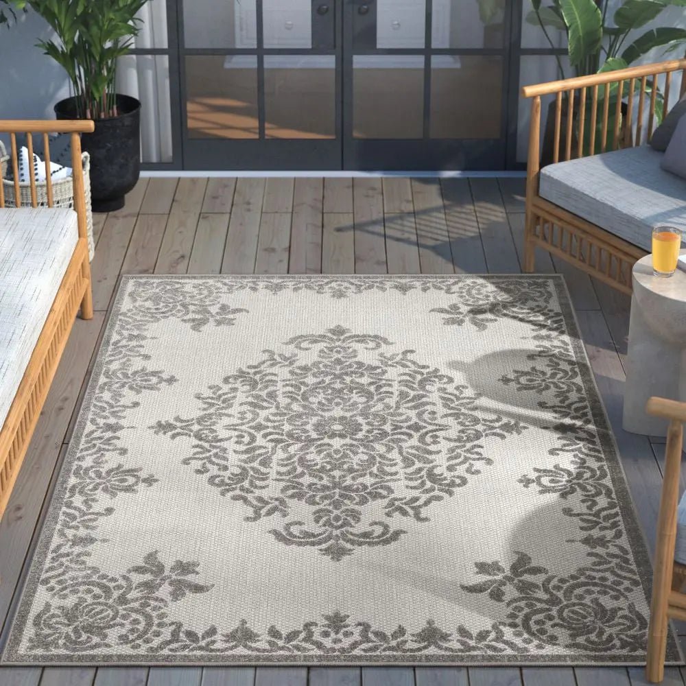 Arid Modern Medallion Persian Indoor/Outdoor Grey High-Low Rug Well Woven