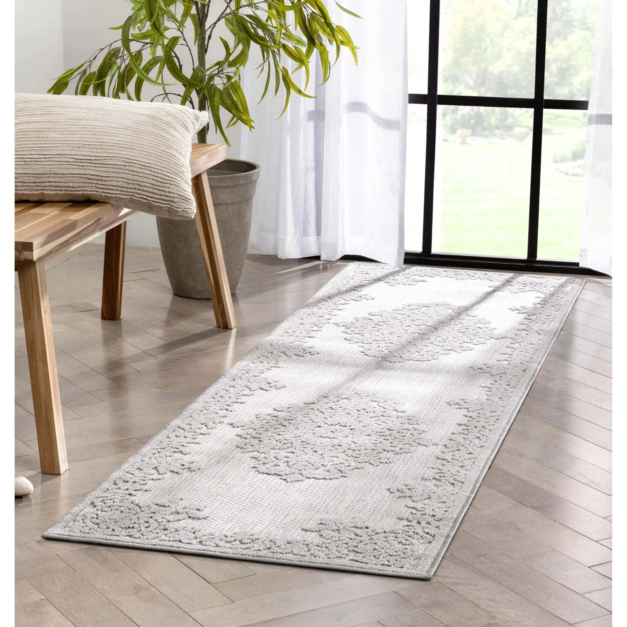 Arid Modern Medallion Persian Indoor/Outdoor Grey High-Low Rug Well Woven