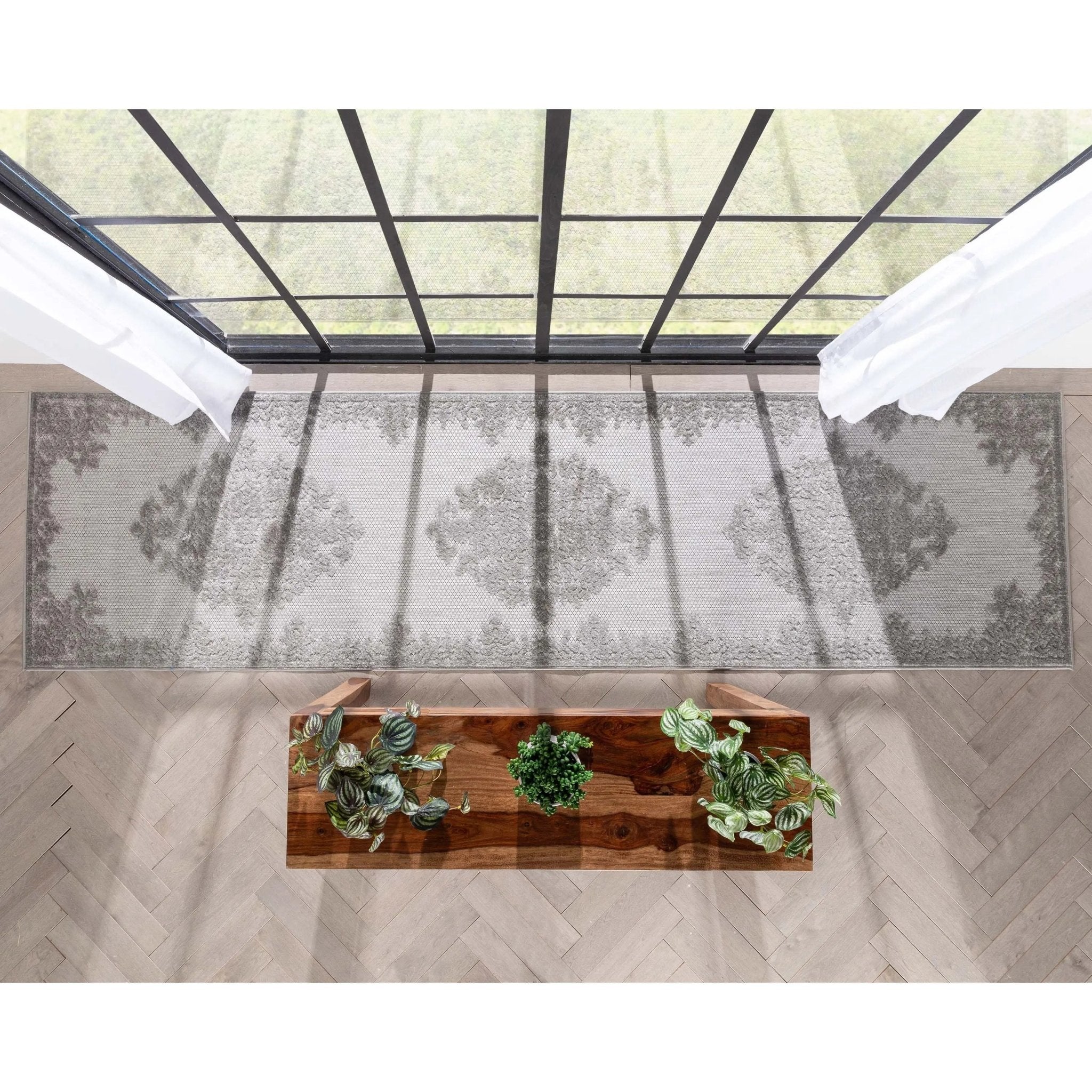 Arid Modern Medallion Persian Indoor/Outdoor Grey High-Low Rug Well Woven