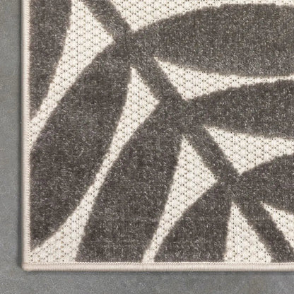 Mariah Modern Floral Indoor/Outdoor Ivory High-Low Rug Well Woven