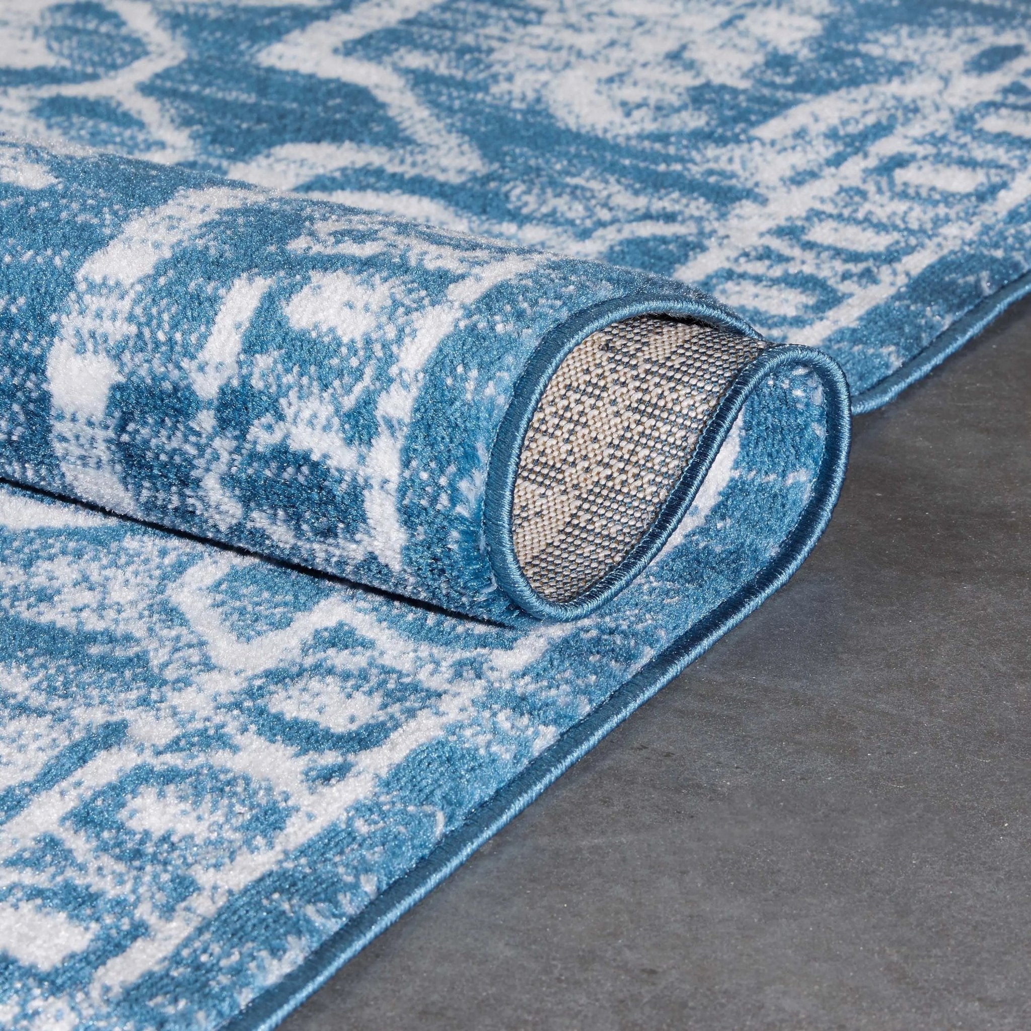 Disa Vintage Medallion Light Blue Soft Rug By Chill Rugs Well Woven