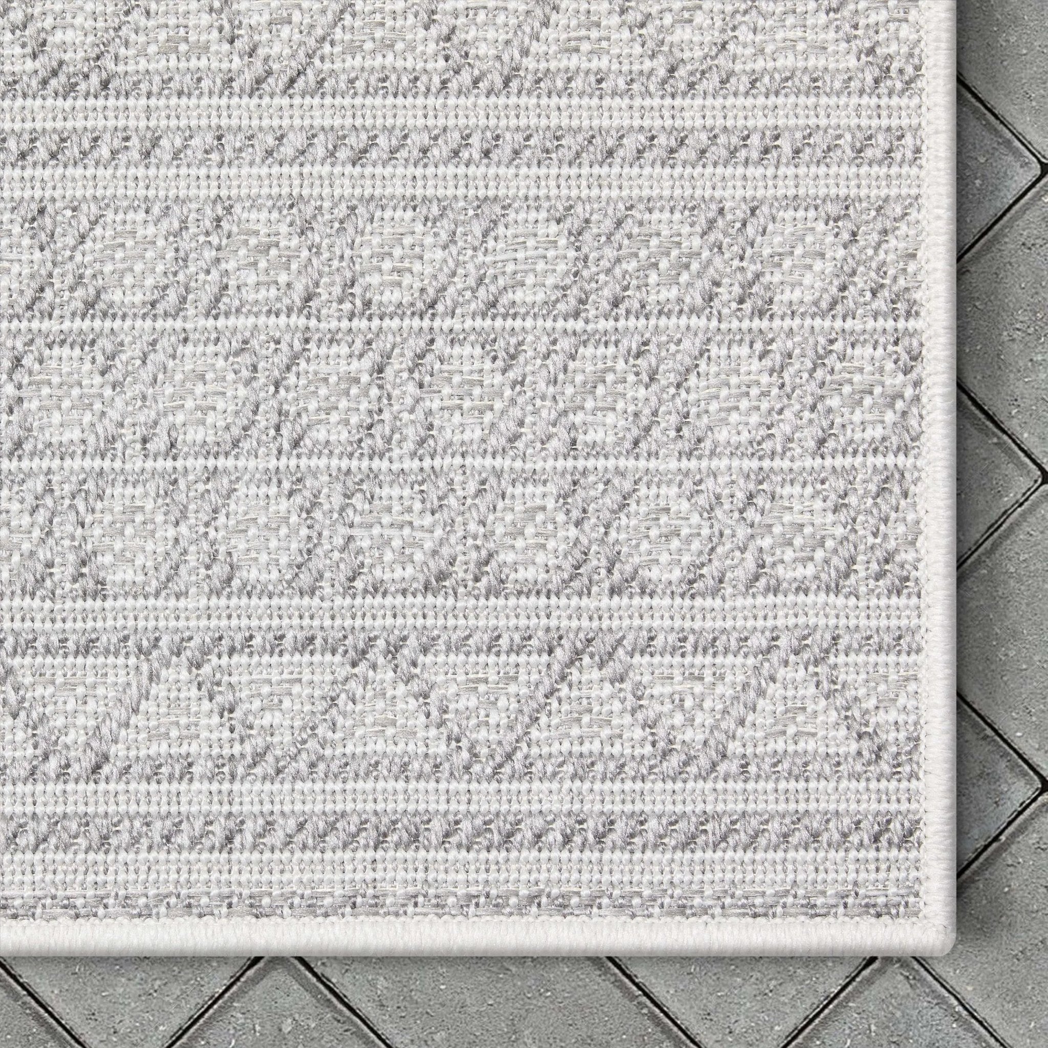 Arwen Tribal Indoor/Outdoor Grey Textured Rug Well Woven