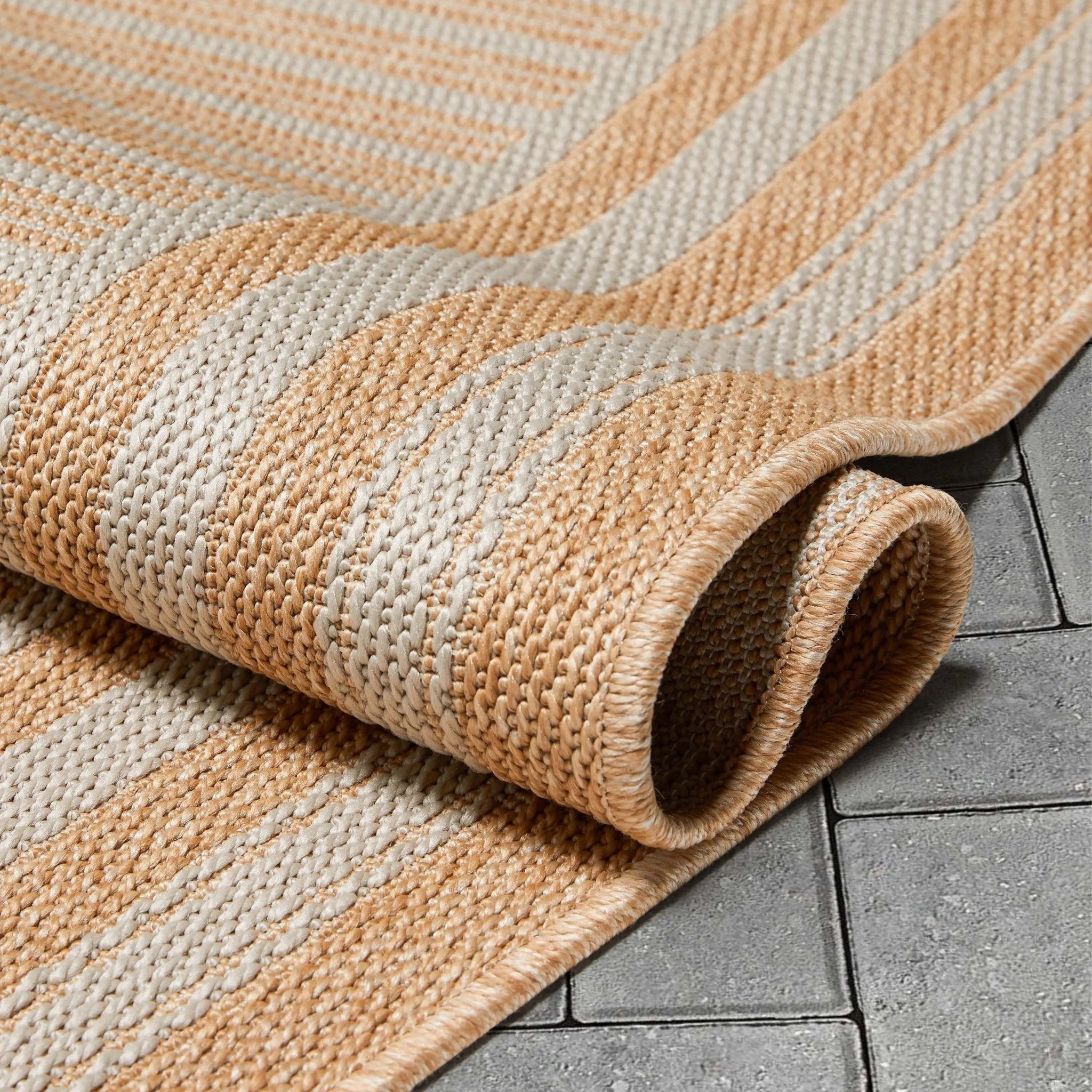 Frankie Modern Stripes Indoor/Outdoor Beige Textured Rug Well Woven