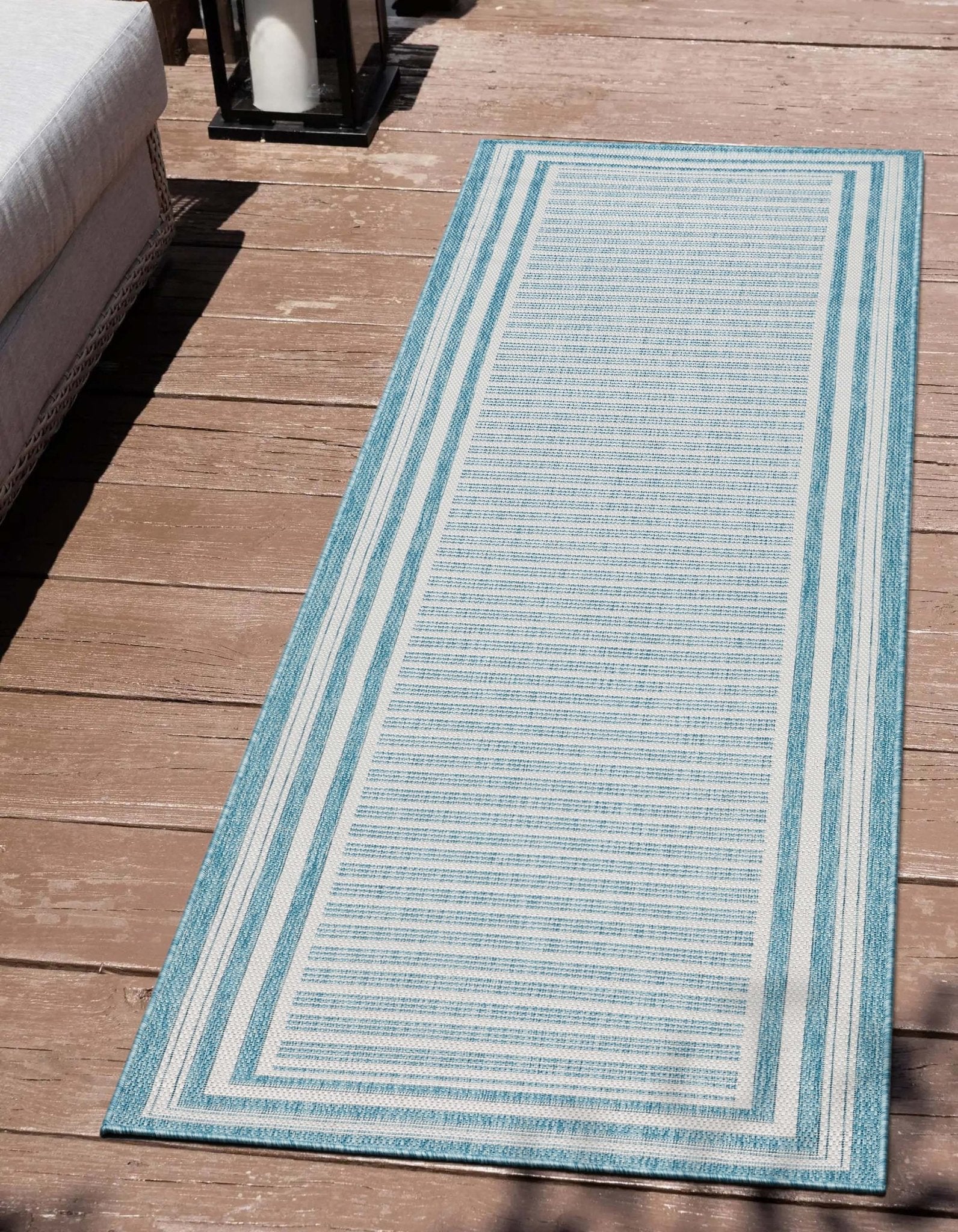 Frankie Modern Stripes Indoor/Outdoor Blue Textured Rug Well Woven