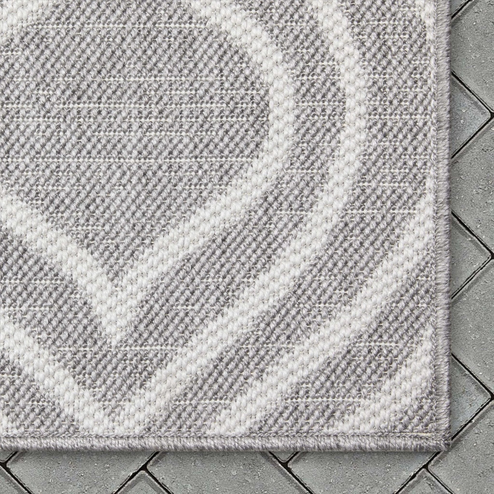 Ludo Lattice Trellis Indoor/Outdoor Grey Textured Rug Well Woven