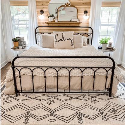 Darcy Modern Farmhouse Tribal Pattern Ivory Rug Well Woven
