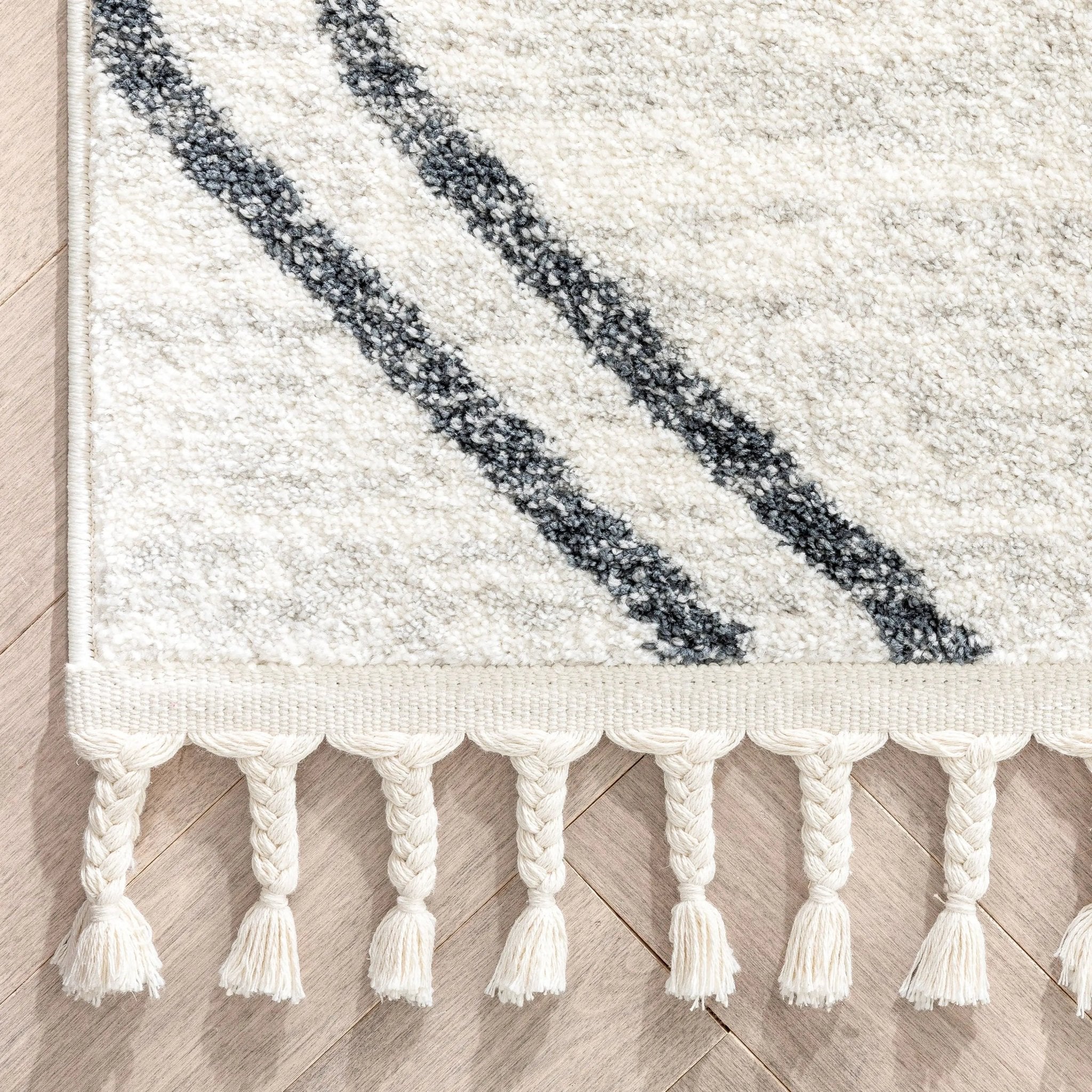 Reeve Modern Chevron Zig-Zag Grey Ivory Kids Rug Well Woven