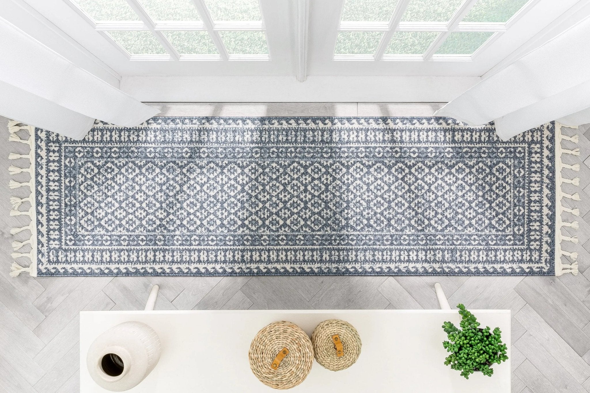 Callista Tribal Trellis Pattern Blue Kilim-Style Rug Well Woven