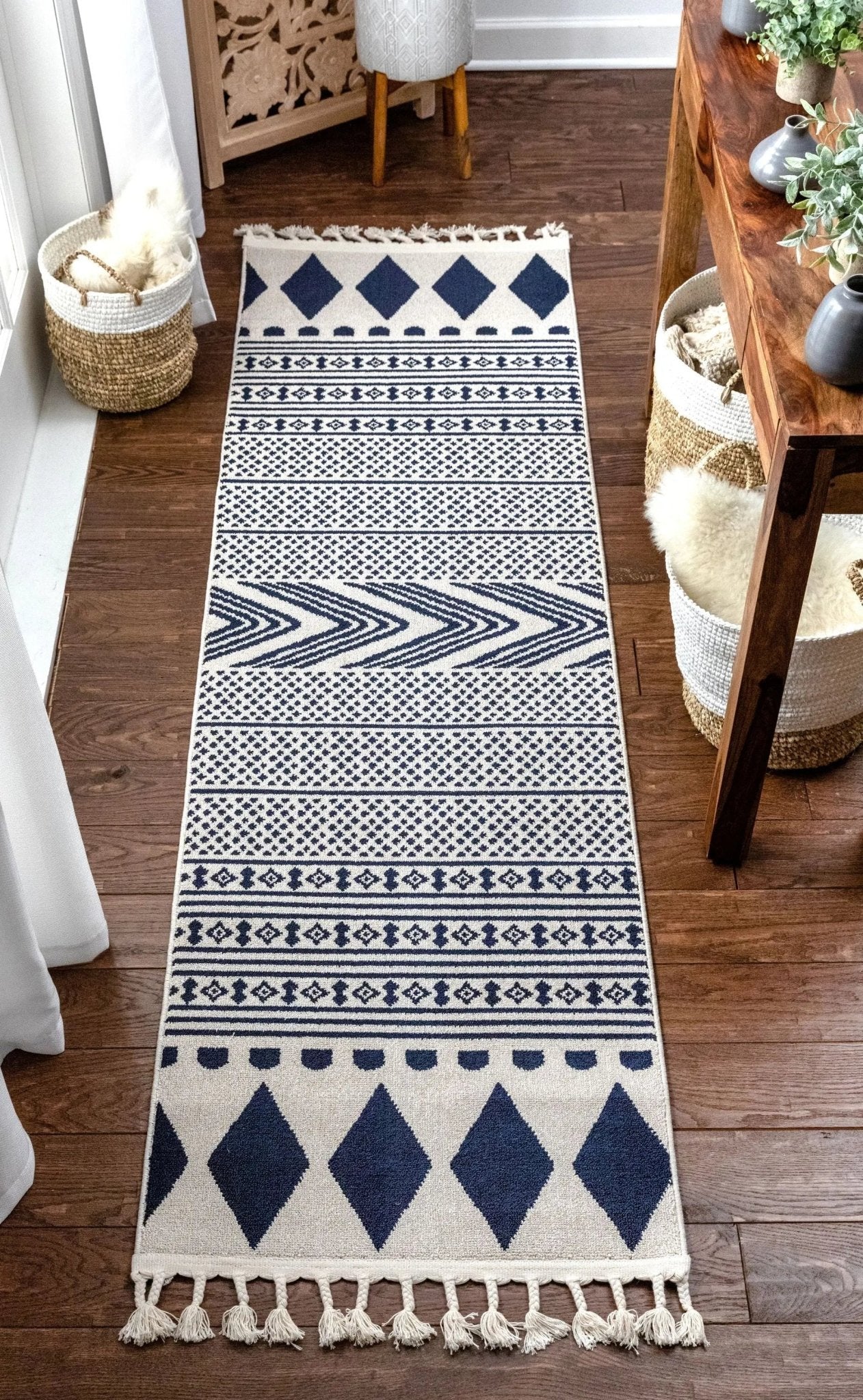 Cruce Tribal Moroccan Geometric Dark Blue Kilim-Style Rug Well Woven