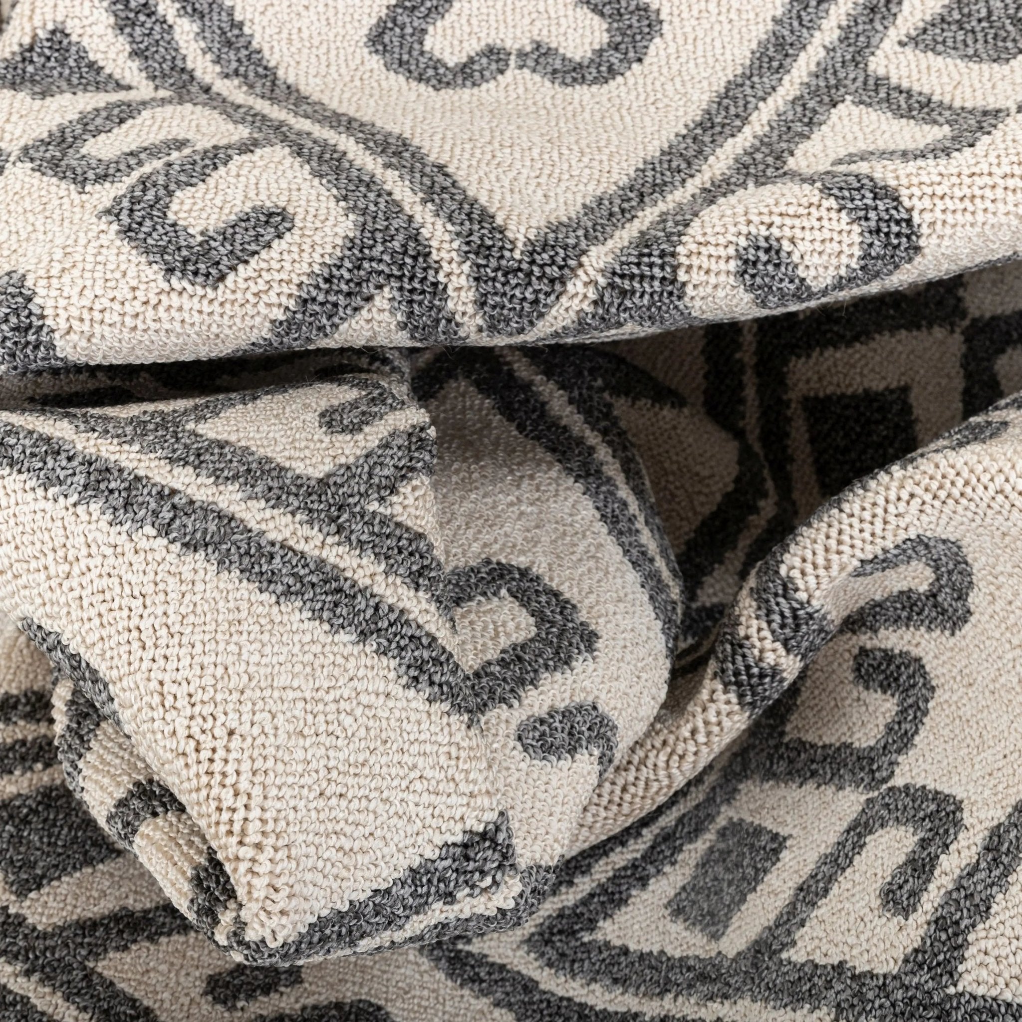 Tico Geometric Tribal Beige 5'3" x 7'3" Kilim-Style Rug Well Woven