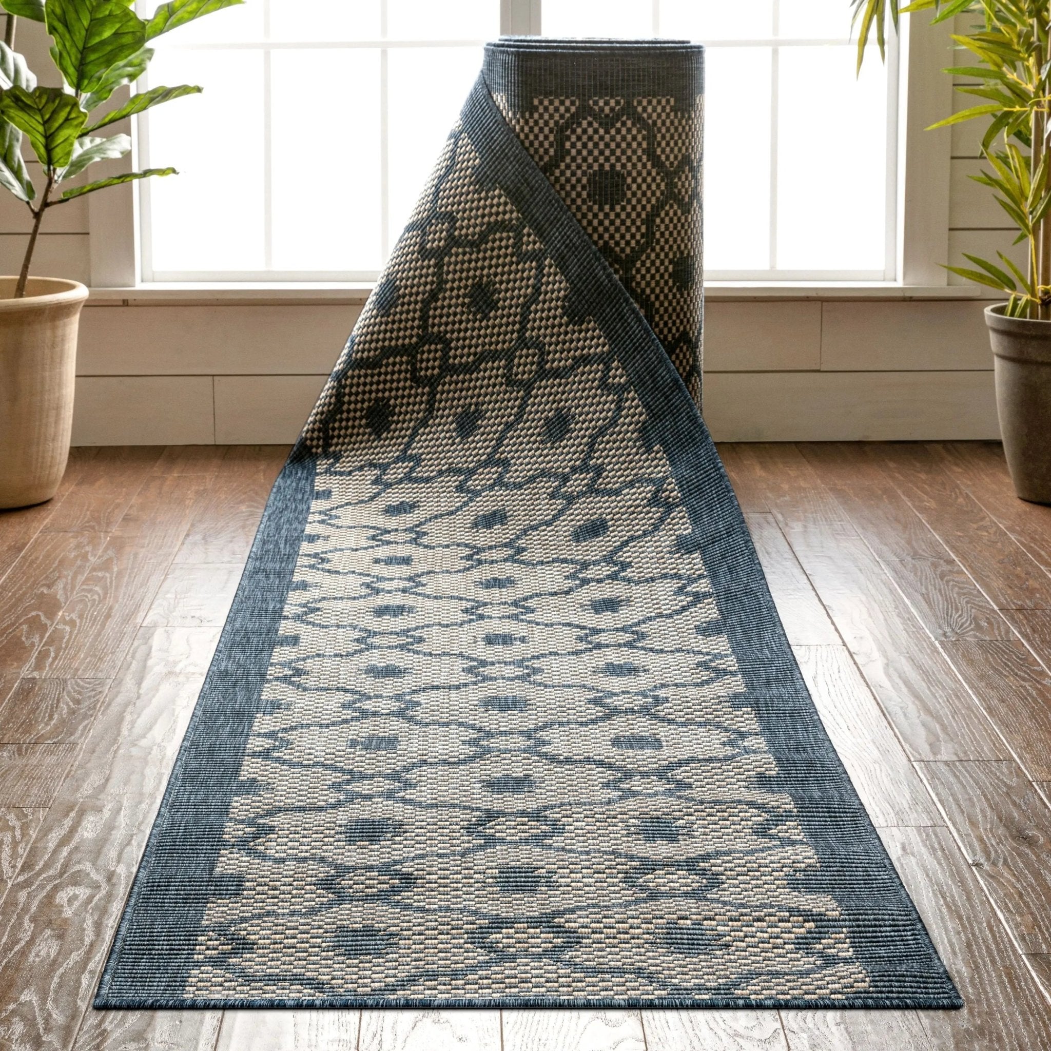 Sol Custom Size Indoor/Outdoor Runner Lattice Trellis Blue 31 Inch Width x Choose Your Length Hallway Flat-Weave Runner Rug Well Woven