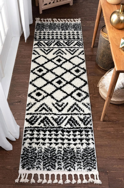 Tayanna Tribal Moroccan Ivory Shag Rug Well Woven