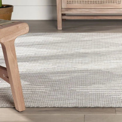 Kai Modern Chevron Pattern Grey 5'3" x 7'3" Flat-Weave Indoor/Outdoor Rug Well Woven
