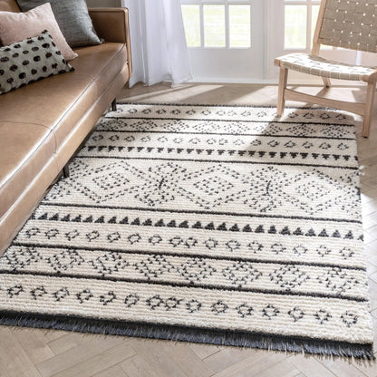 Odina Tribal Diamond Lattice Pattern Grey High-Low Textured Pile Rug Well Woven