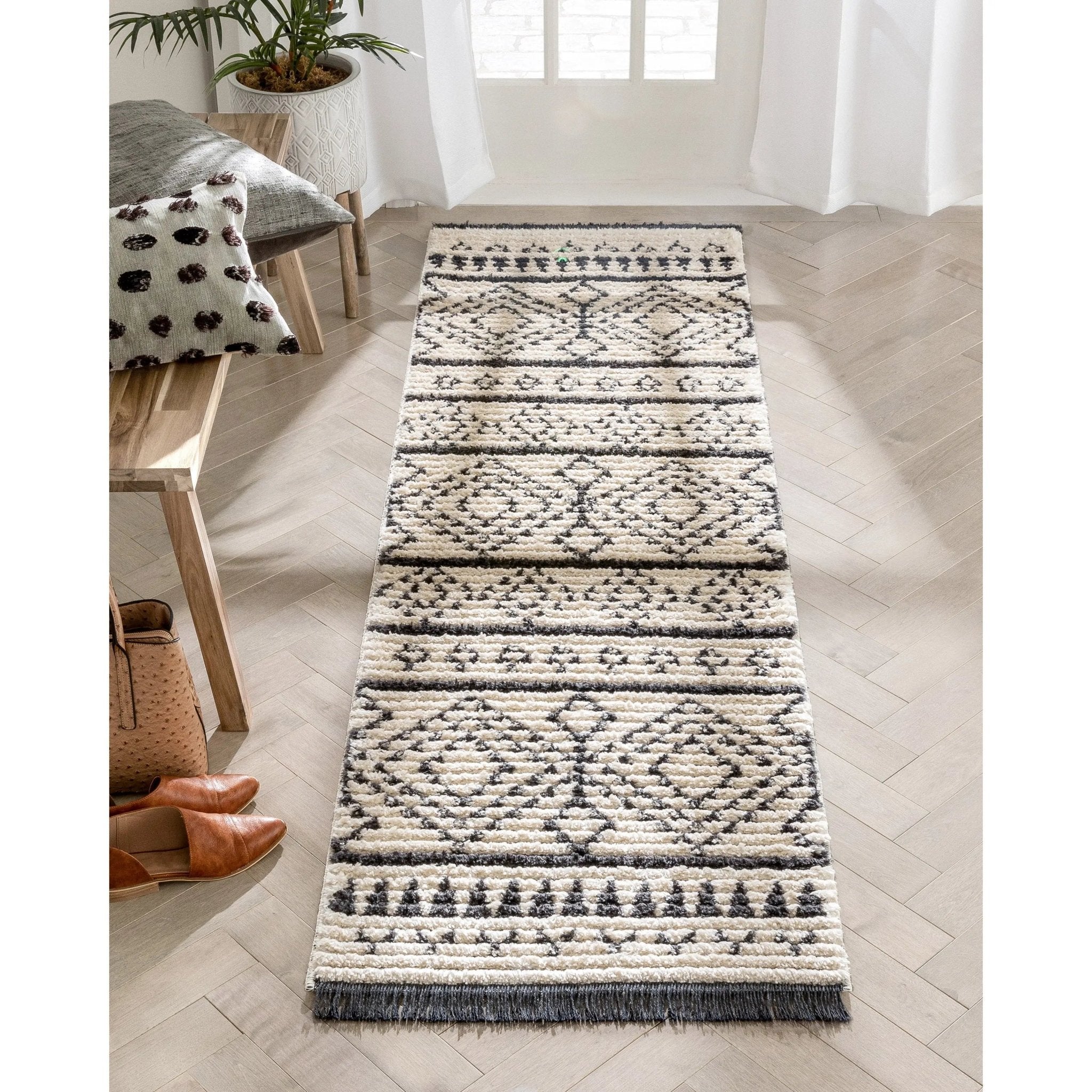 Odina Tribal Diamond Lattice Pattern Grey High-Low Textured Pile Rug Well Woven