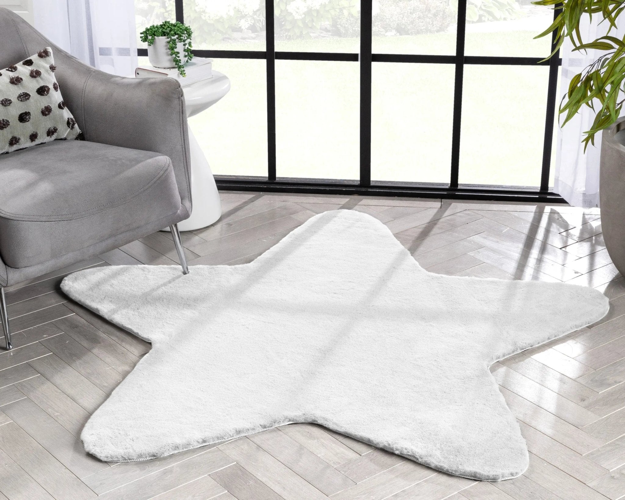 Crest Modern Glam Faux Fur Plush White Shag Rug Well Woven