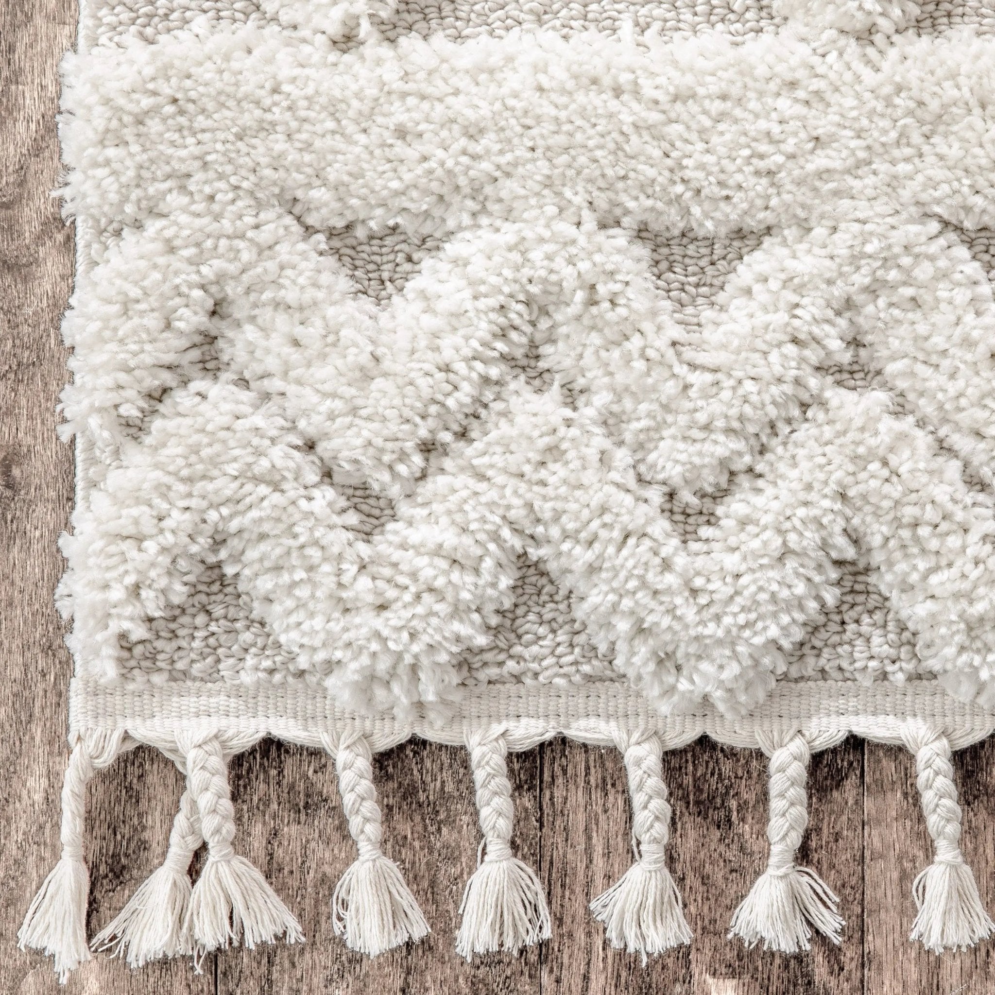 Austen Ivory Vintage Diamond Pattern Ivory Farmhouse Rug Well Woven