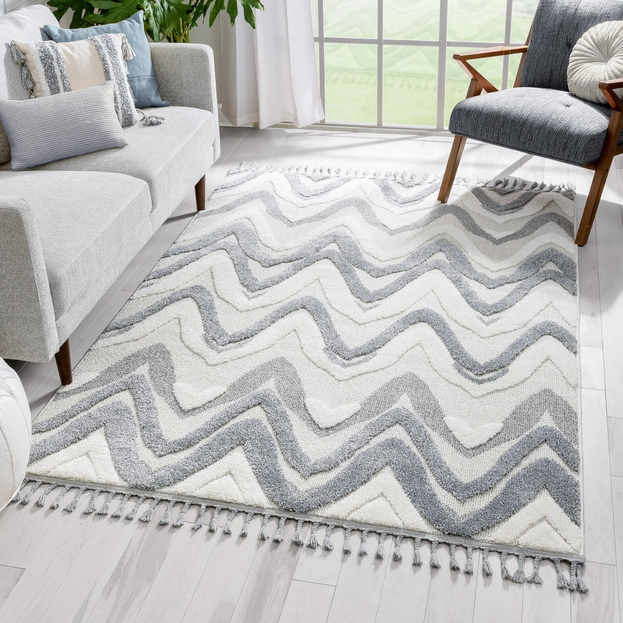 Raelynn Contemporary Chevron Zig-Zag Patter Cream Grey High-Low Textured Rug Well Woven