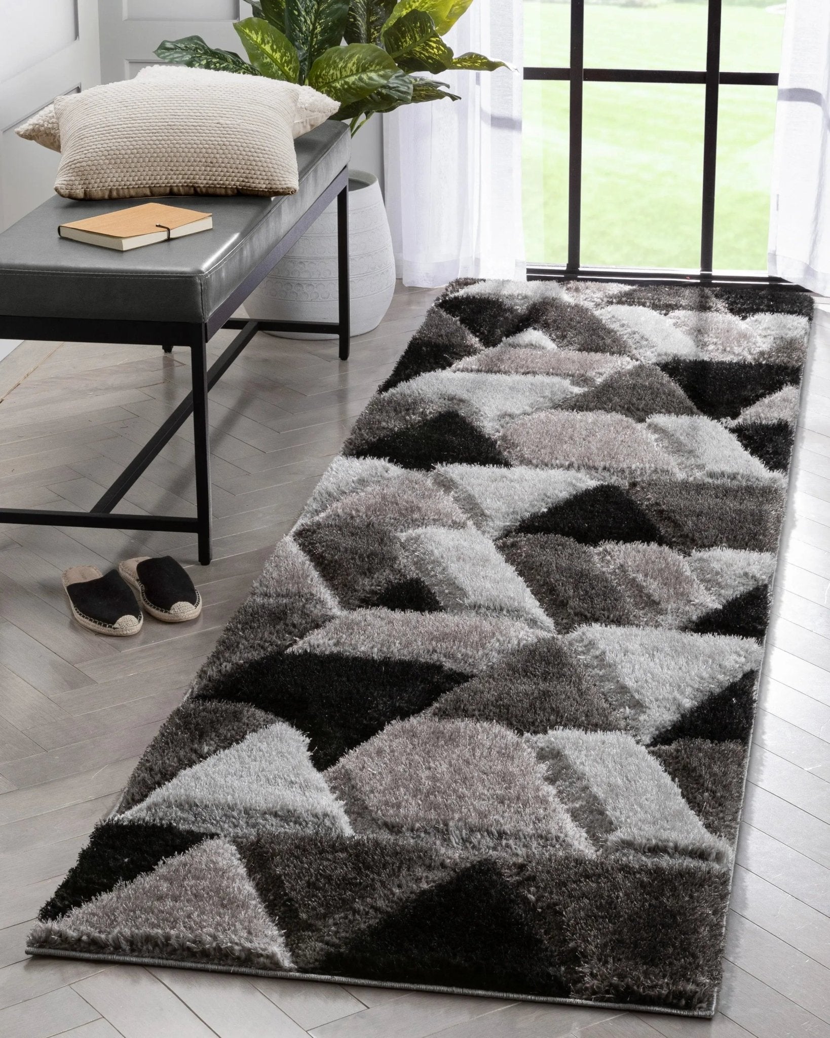 Holland Modern Geometric Black 3D Textured Thick & Soft Shag Rug Well Woven