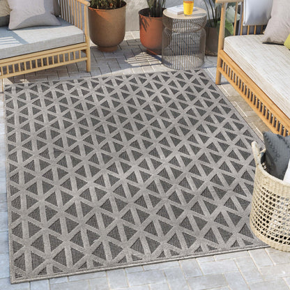 Ciel Modern Geometric Indoor/Outdoor Grey High-Low Rug Well Woven