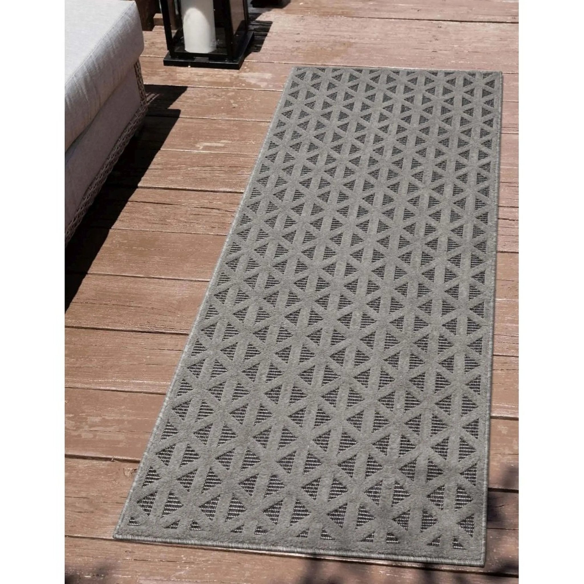 Ciel Modern Geometric Indoor/Outdoor Grey High-Low Rug Well Woven