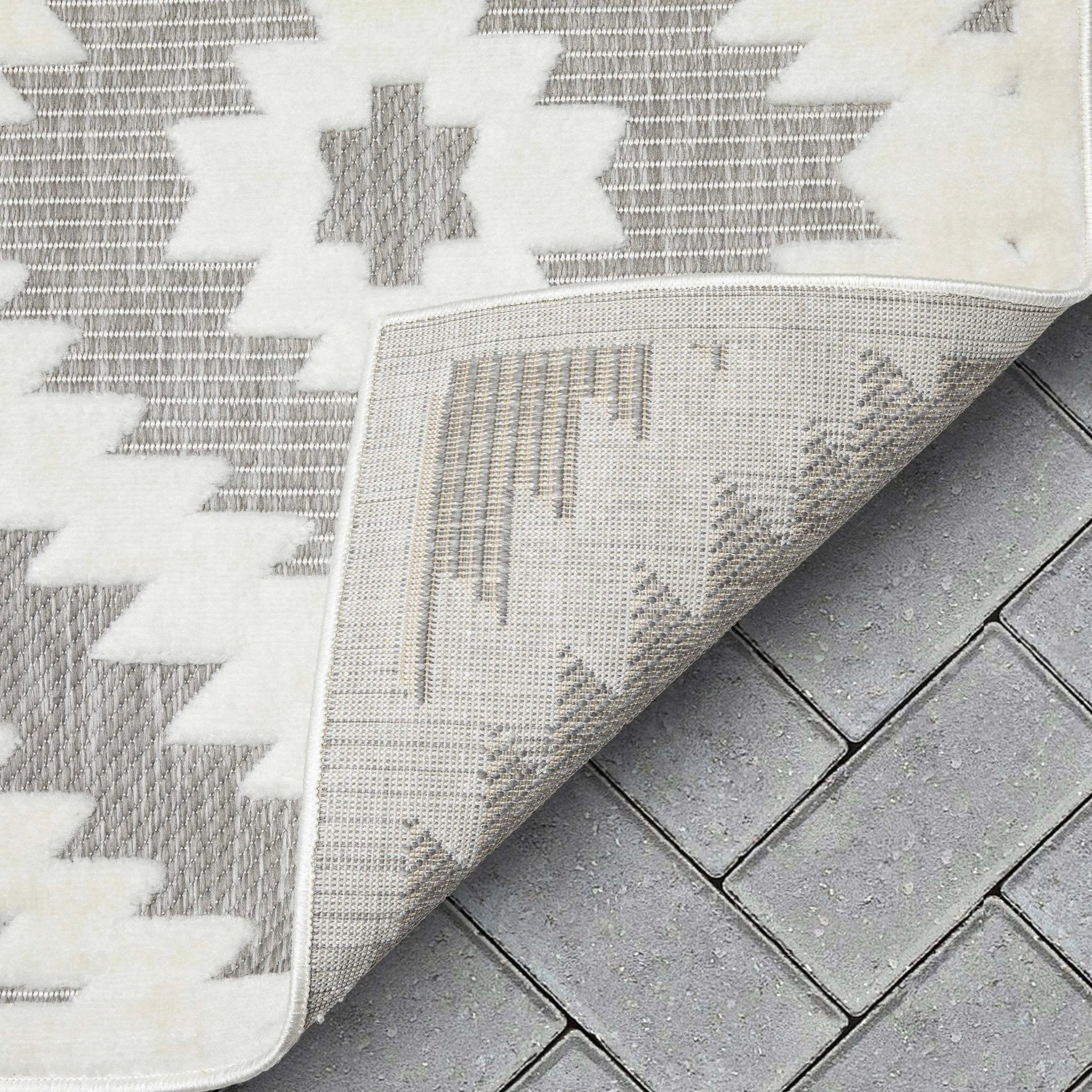 Keiko Tribal Moroccan Indoor/Outdoor Grey High-Low Rug Well Woven