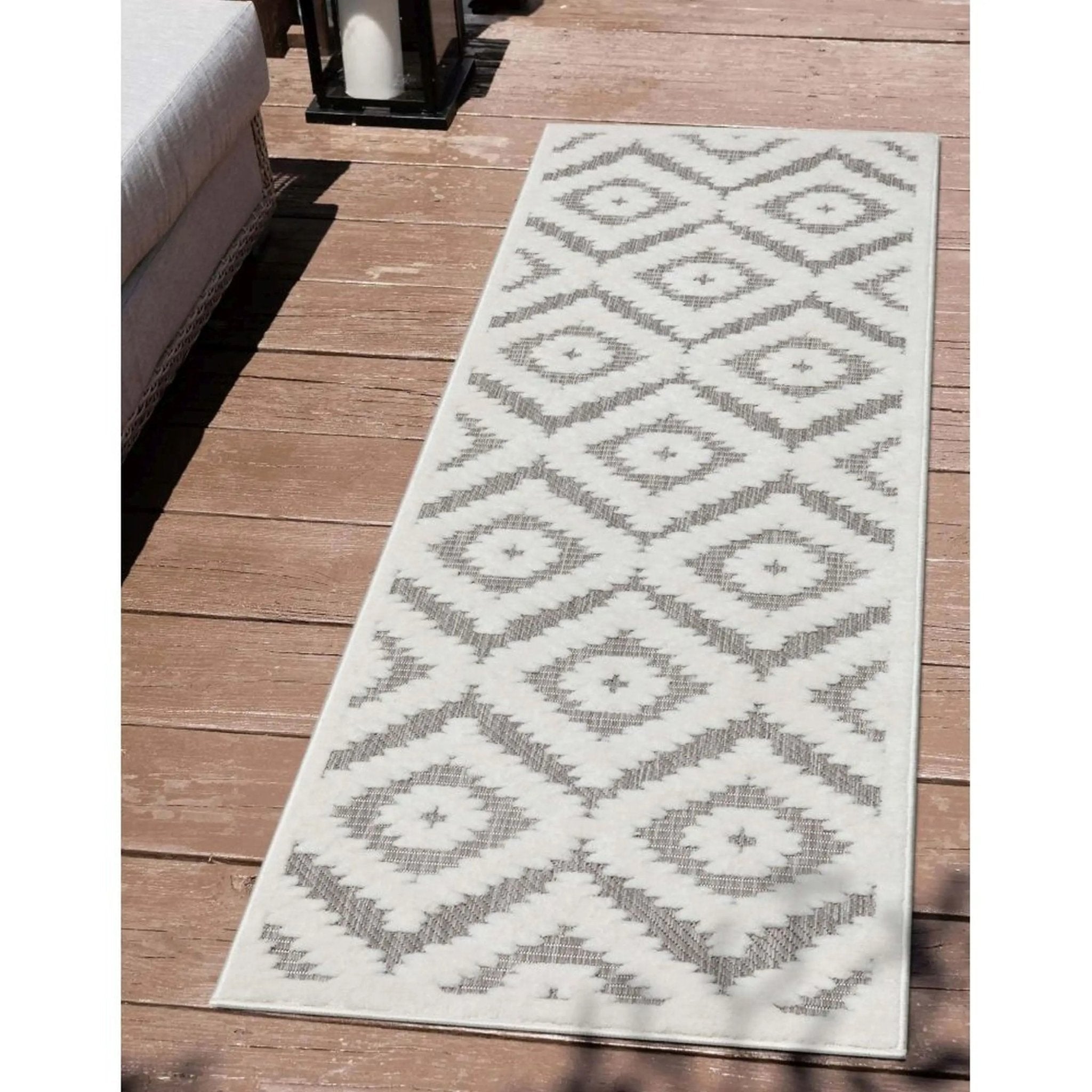 Keiko Tribal Moroccan Indoor/Outdoor Grey High-Low Rug Well Woven