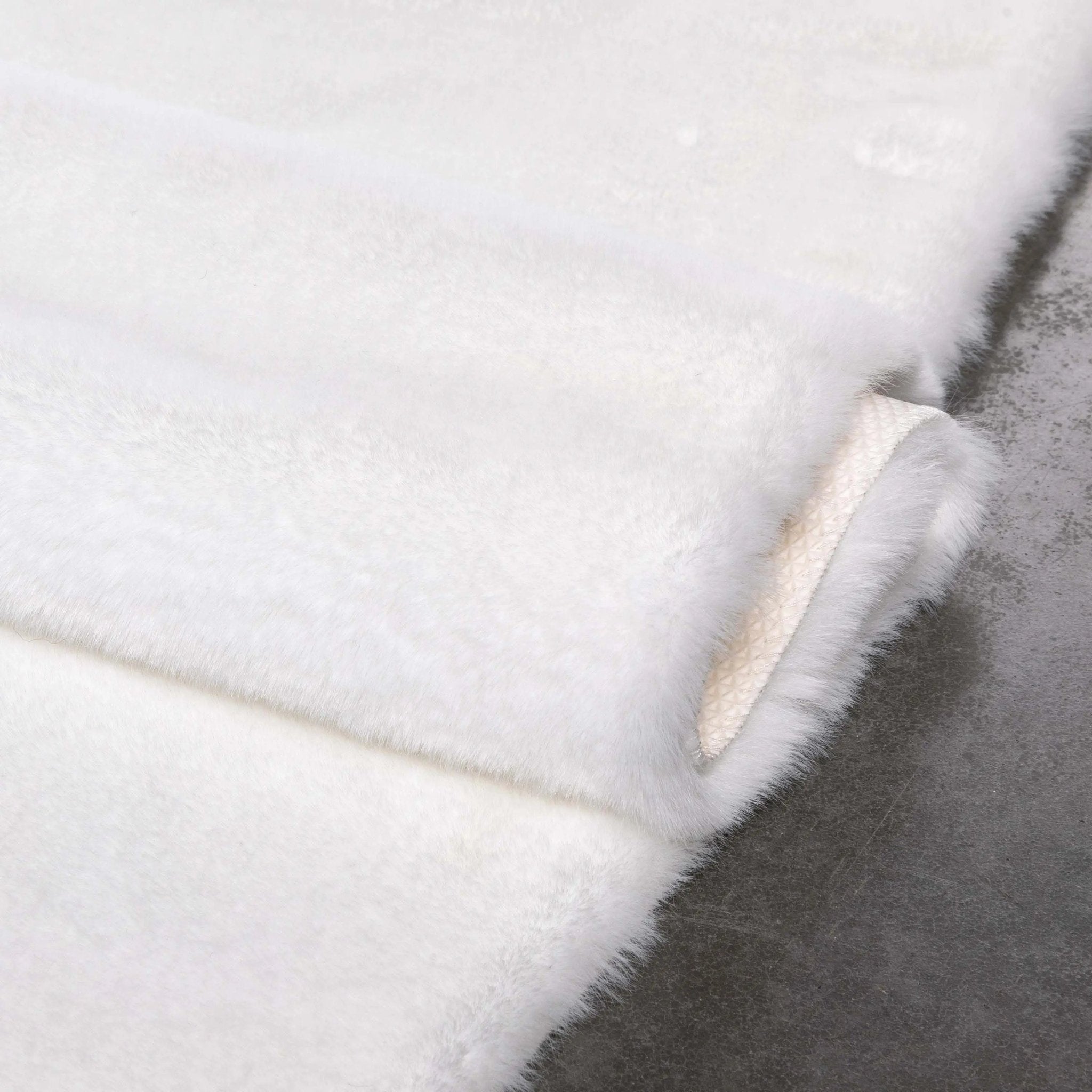 Crest Modern Glam Faux Fur Plush White Shag Rug Well Woven