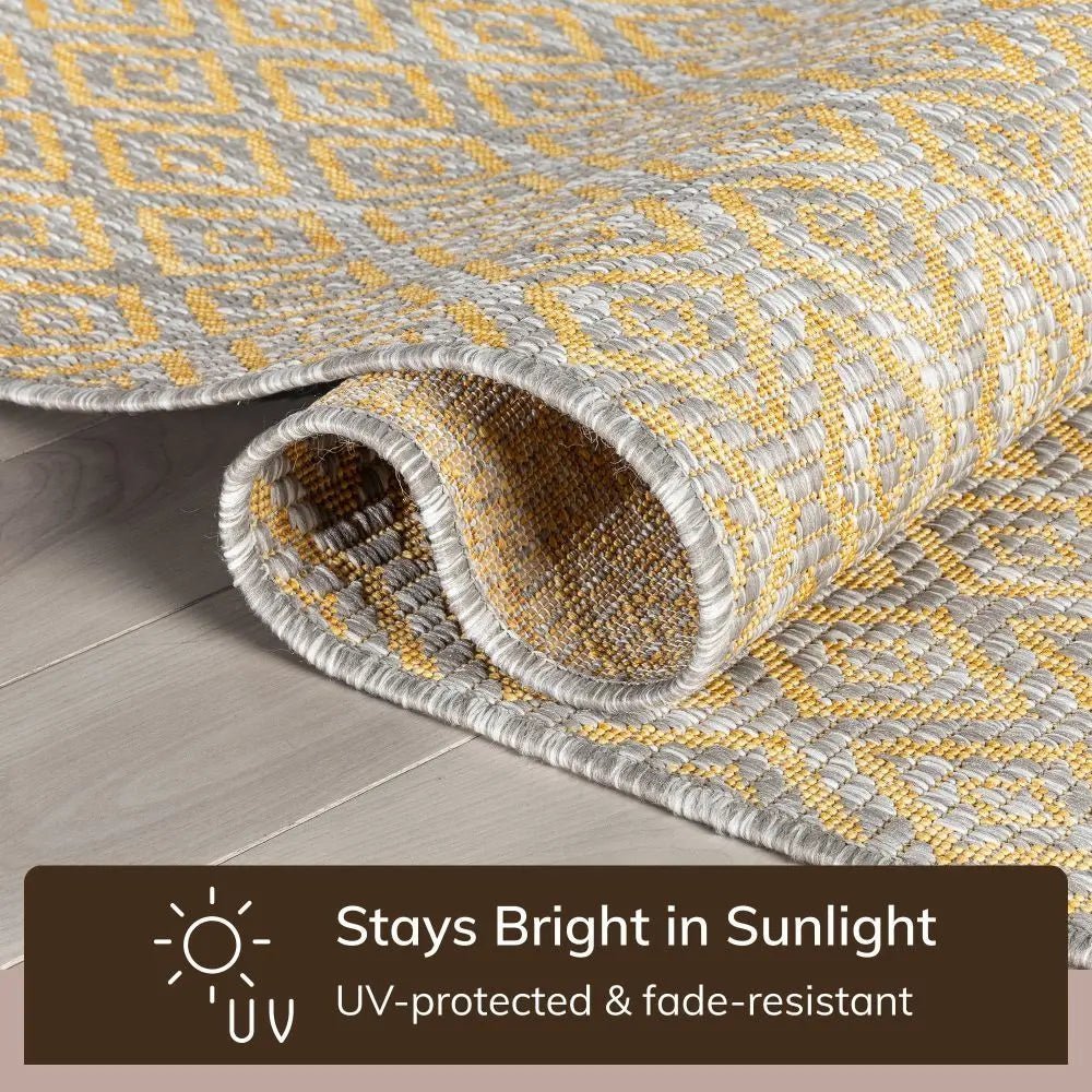 Sienna Modern Solid Pattern Yellow 5'3" x 7'3" Flat-Weave Indoor/Outdoor Rug Well Woven